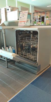 China Vertical High Temp Dishwasher / Rack Restaurant Dishwasher Machine supplier