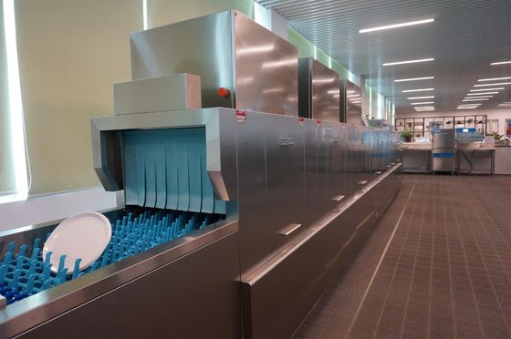 China Flight Type Dishwasher 56KW / 92KW Dispenser inside for Central kitchen supplier